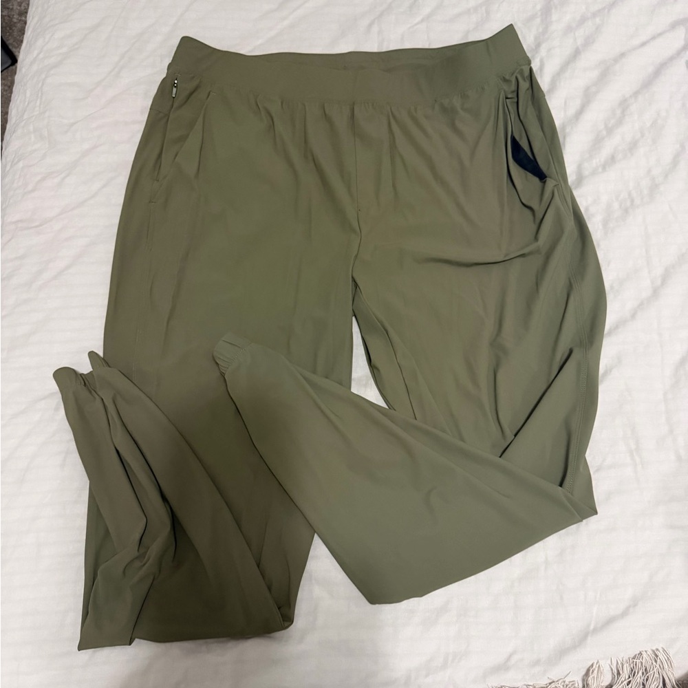 Olive Green Relaxed Fit jogger